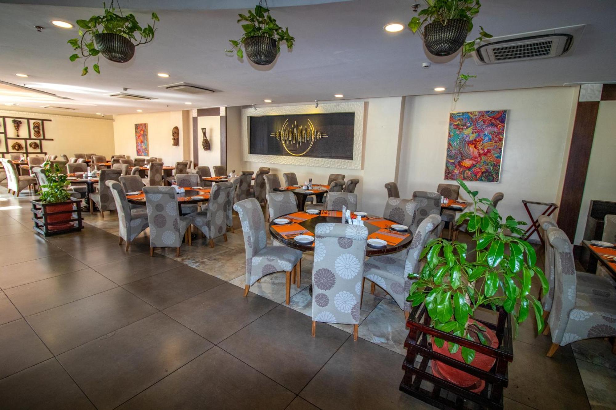Golden Tulip Westlands Nairobi Hotell Exteriör bild