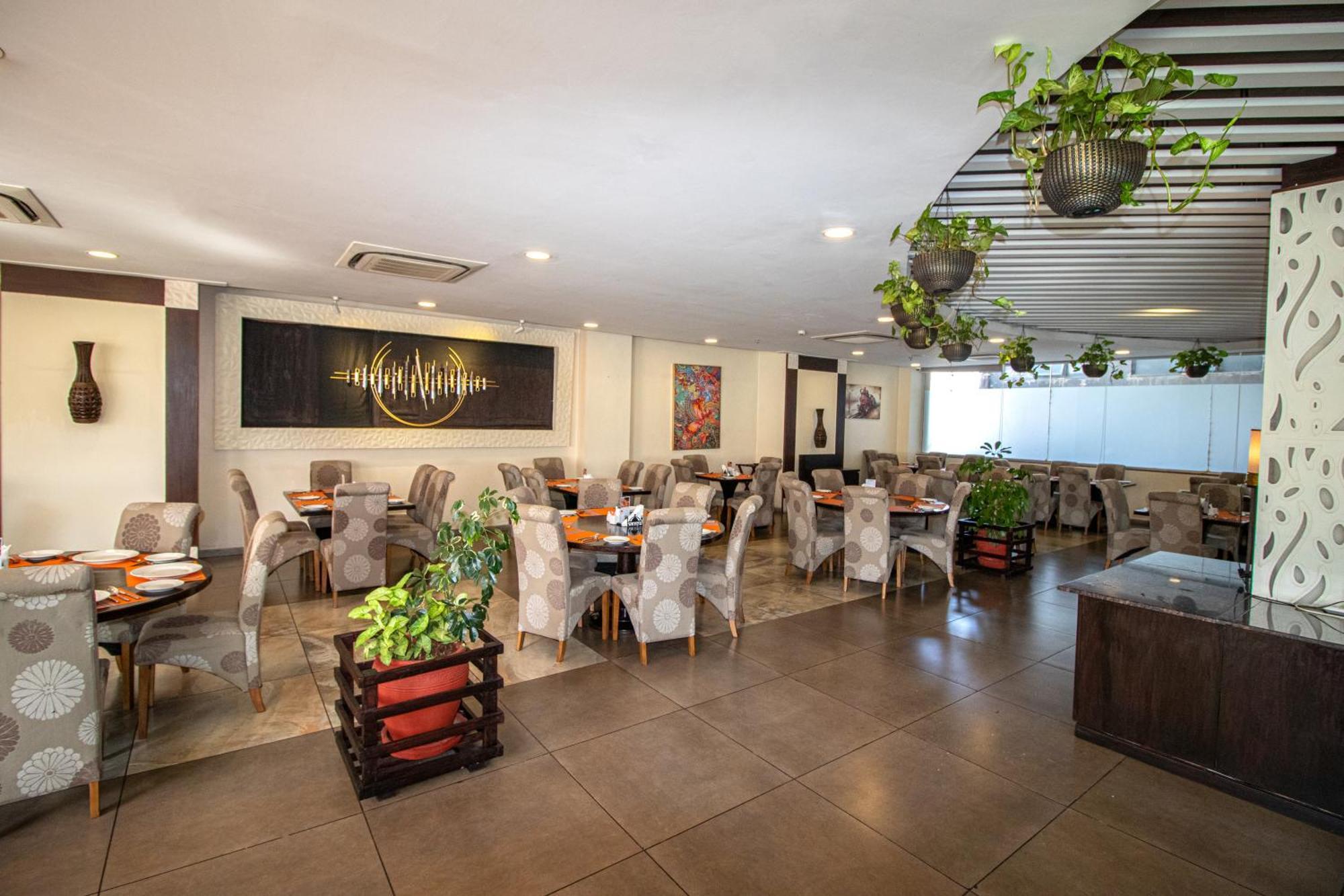 Golden Tulip Westlands Nairobi Hotell Exteriör bild