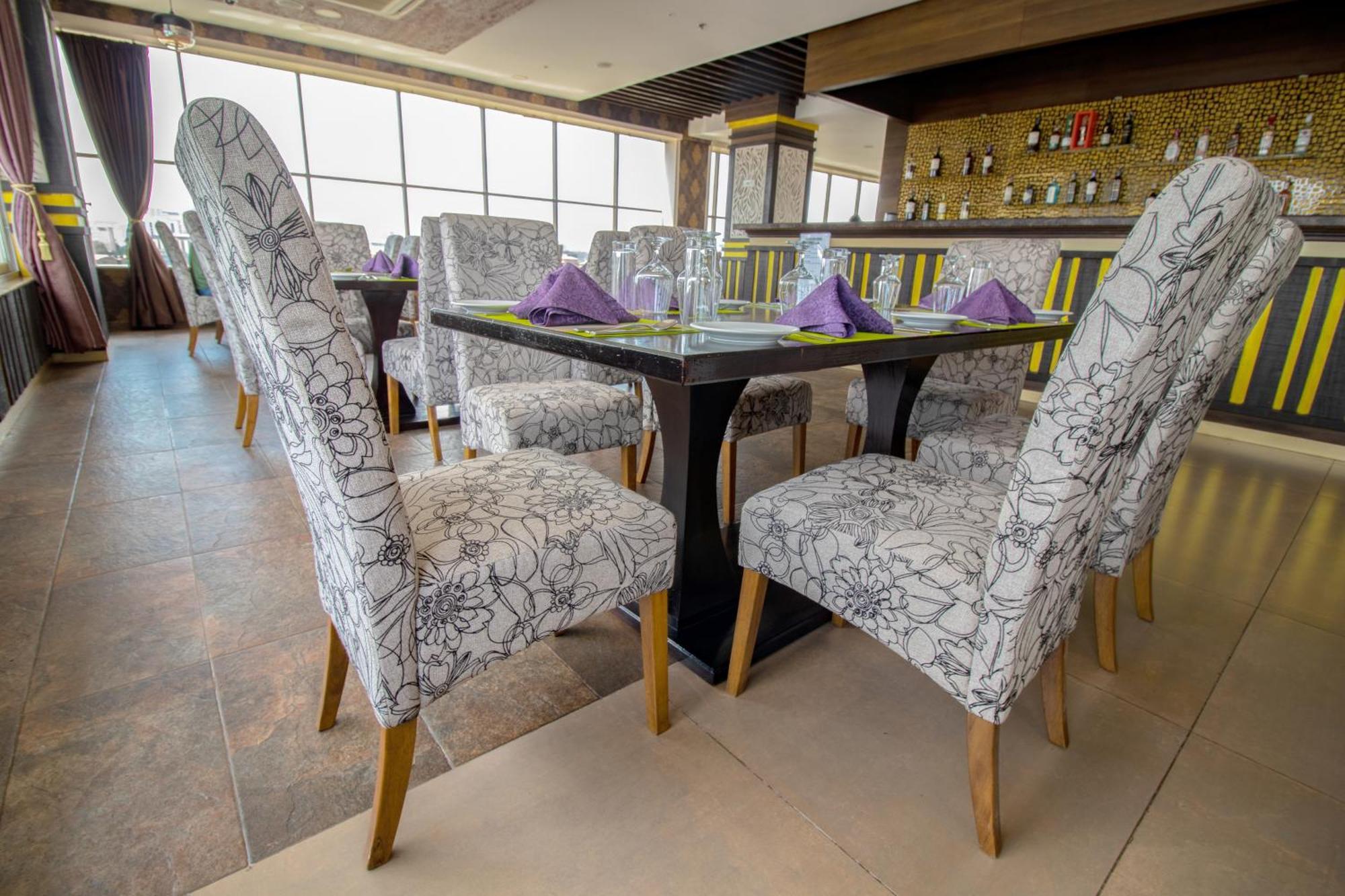 Golden Tulip Westlands Nairobi Hotell Exteriör bild